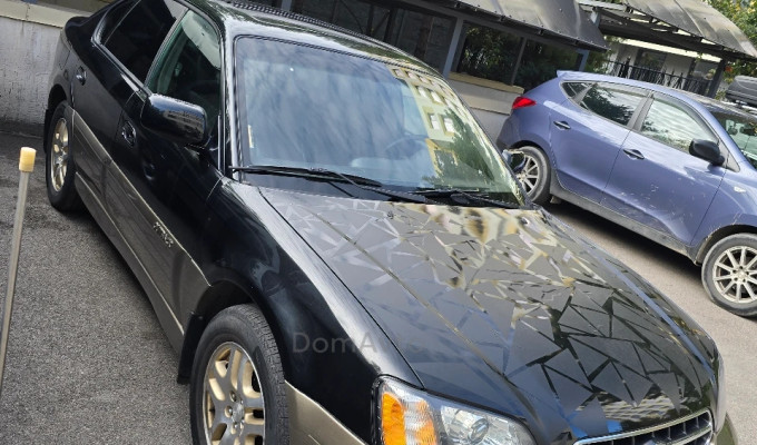 Subaru Outback 2000 года