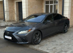 Lexus ES 2020 года