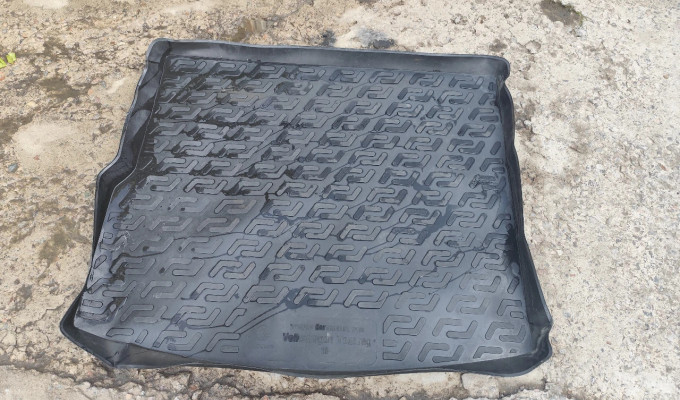 Коврик в багажник