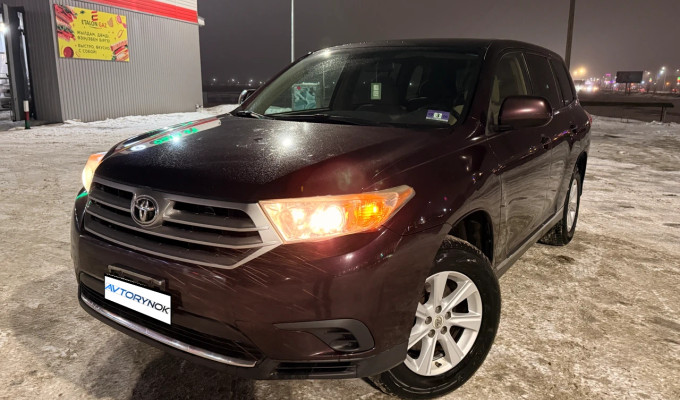 Toyota Highlander 2013 года