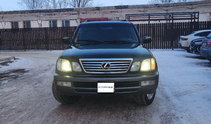 Lexus LX 2003 года