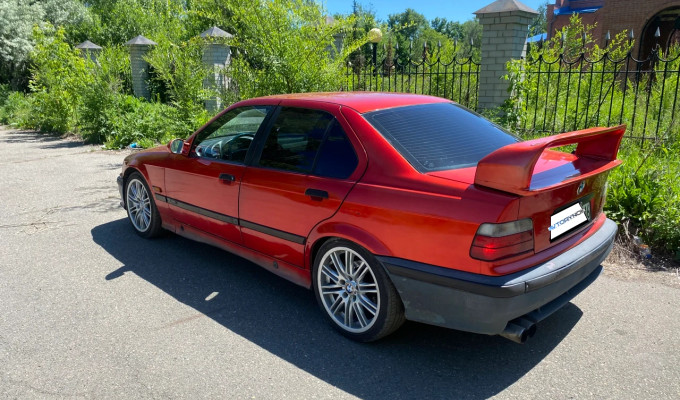 BMW 3 серия 1992 года