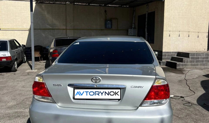 Toyota Camry 2006 года