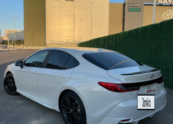 Toyota Camry 2024 года