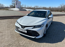 Toyota Camry 2019 года