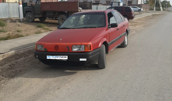 Volkswagen Passat 1992 года
