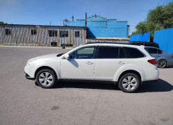 Subaru Outback 2011 года