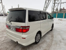 Toyota Alphard 2005 года