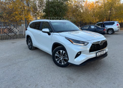 Toyota Highlander 2022 года