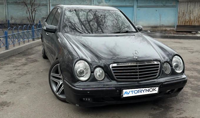 Mercedes-Benz E-Класс 1999 года