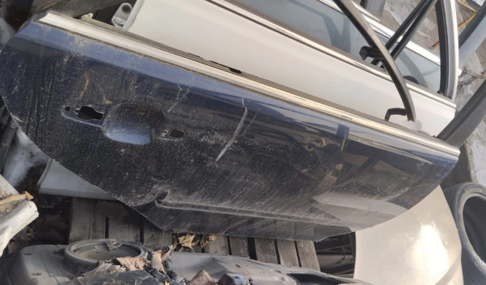 Toyota Camry 30-35 задняя правая дверь