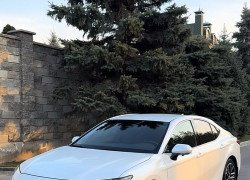 Toyota Camry 2025 года