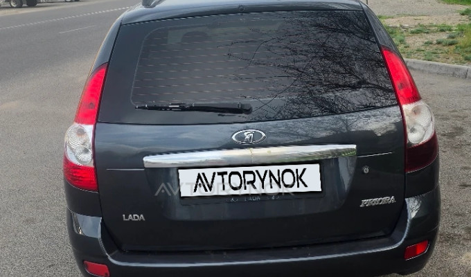 ВАЗ (Lada) Priora 2015 года