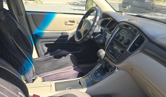 Toyota Highlander 2003 года