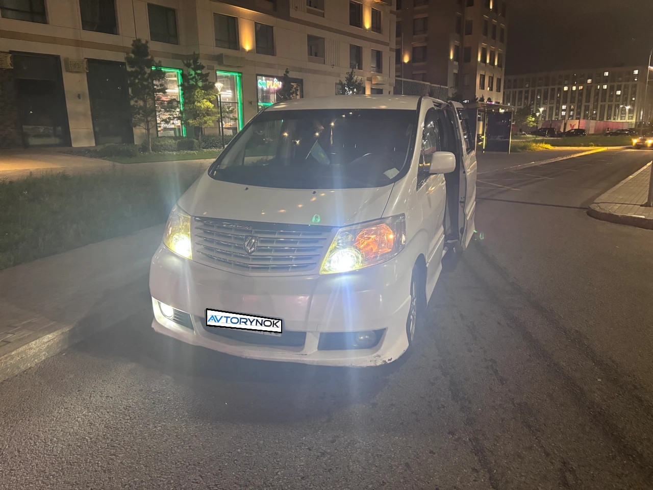 Toyota Alphard, 2003