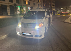 Toyota Alphard 2003 года