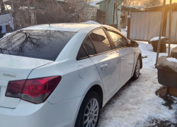 Chevrolet Cruze 2010 года