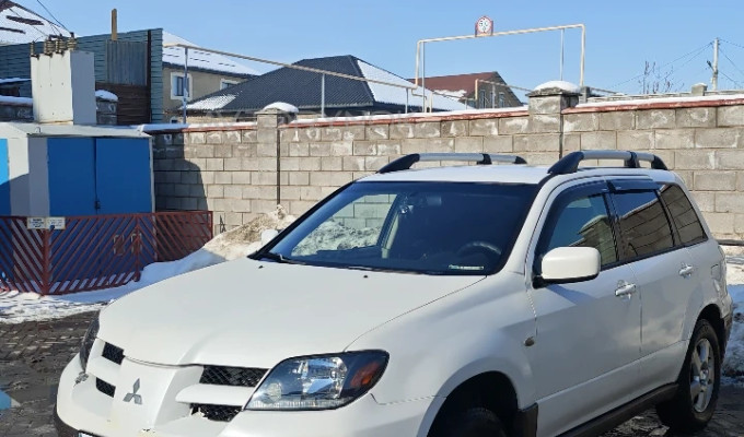 Mitsubishi Outlander 2003 года