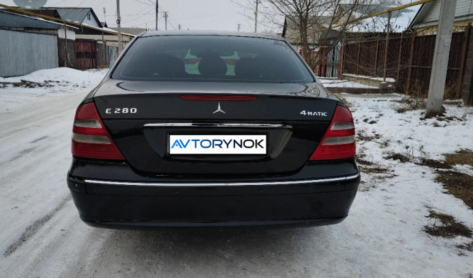 Mercedes-Benz E-Класс 2006 года