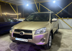 Toyota RAV4 2009 года