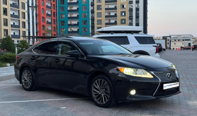 Lexus ES 2012 года