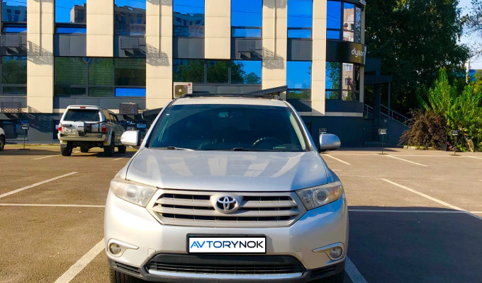 Toyota Highlander 2013 года