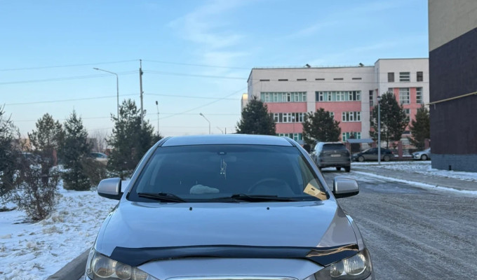 Mitsubishi Lancer 2010 года