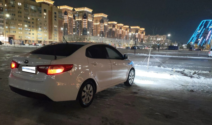 Kia Rio 2014 года