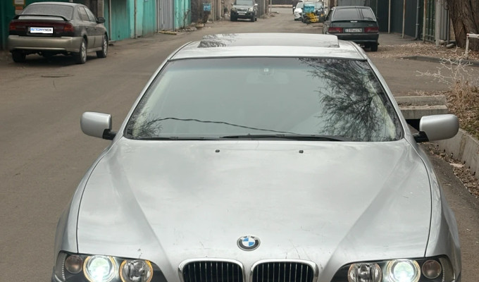 BMW 5 серия 2000 года