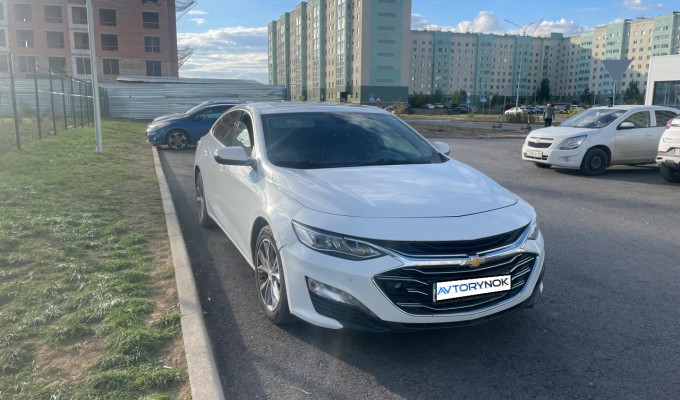 Chevrolet Malibu 2021 года