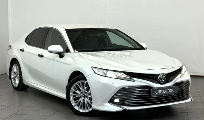 Toyota Camry 2019 года