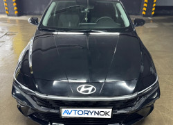 Hyundai Elantra 2024 года