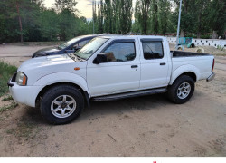 Nissan NP300 2011 года