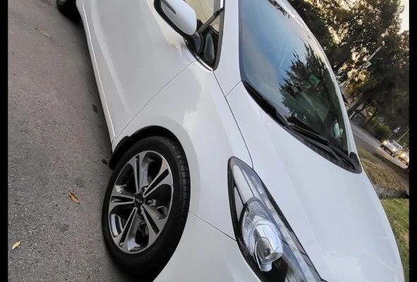 Kia Cerato 2015 года