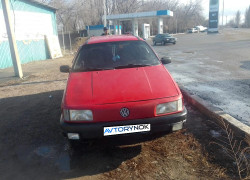 Volkswagen Passat 1990 года