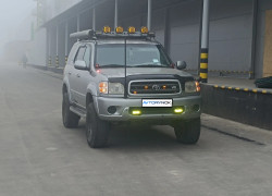 Toyota Sequoia 2001 года