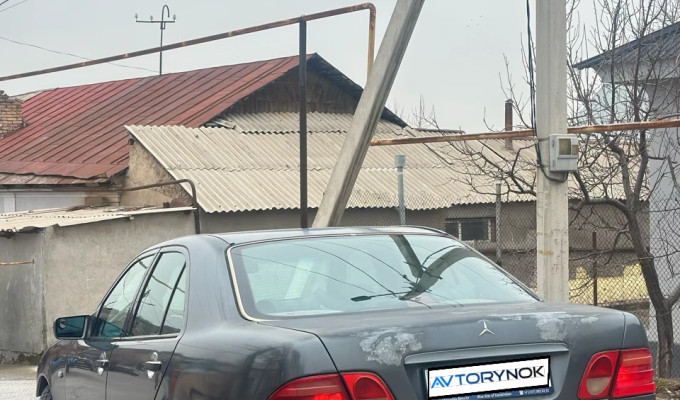 Mercedes-Benz E-Класс 1996 года