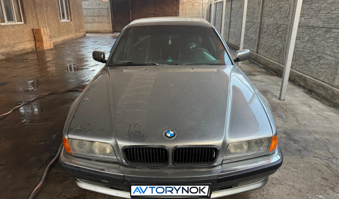 BMW 7 серия 1995 года