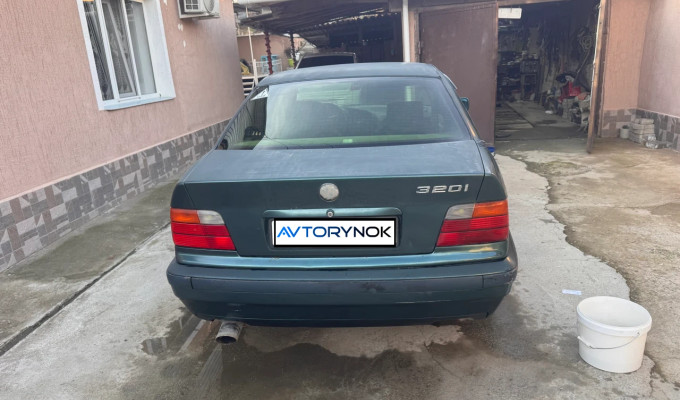 BMW 3 серия 1991 года