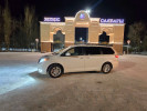 Toyota Sienna 2015 года