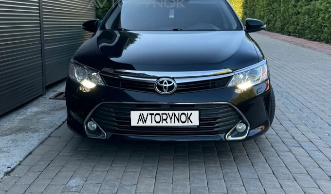 Toyota Camry 2015 года