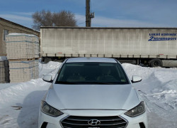 Hyundai Elantra 2017 года