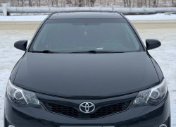 Toyota Camry 2013 года