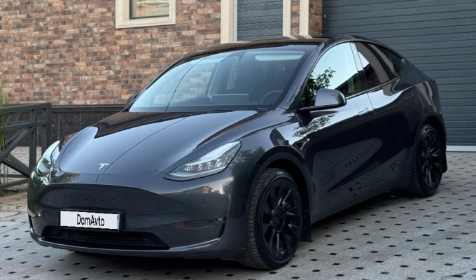 Tesla Model Y 2022 года