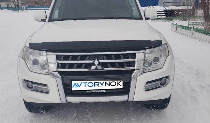 Mitsubishi Pajero 2015 года