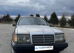 Mercedes-Benz E-Класс 1993 года