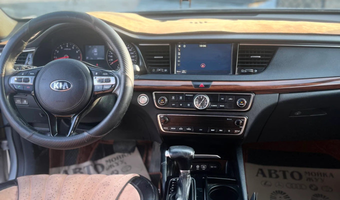 Kia K7 2017 года