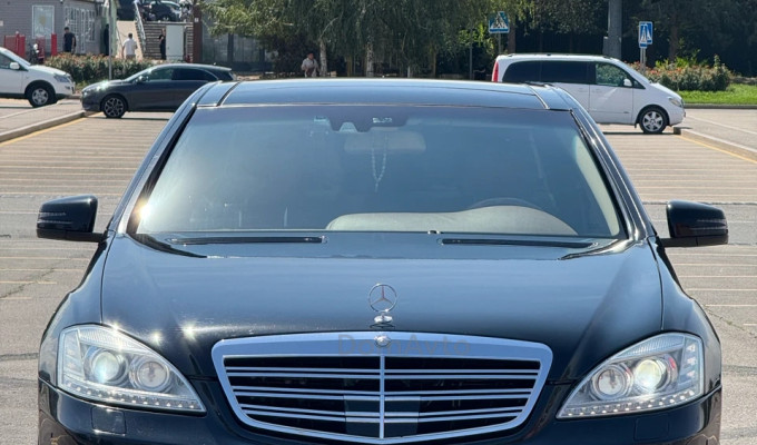 Mercedes-Benz S-Класс 2008 года