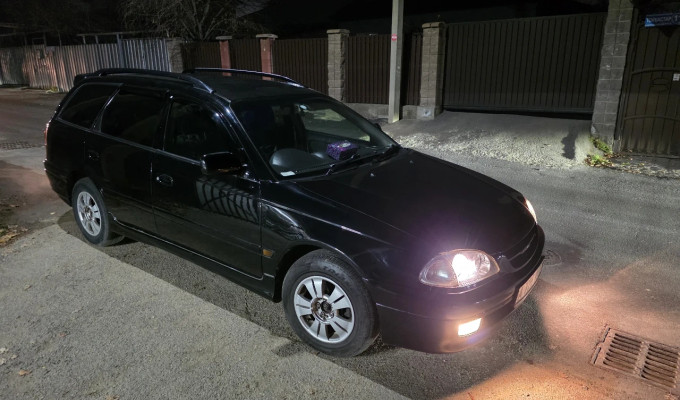 Toyota Caldina 1998 года