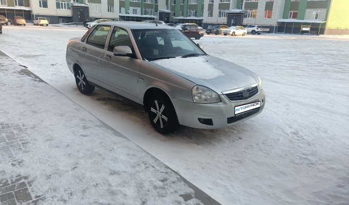 ВАЗ (Lada) Priora 2013 года